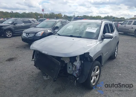 2018 Jeep Compass Latitude 4X4 from USA, damaged, VIN 3C4NJDBB2JT114224